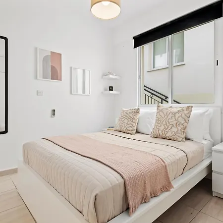 Mint Breeze By Nomads Apartment Paphos
